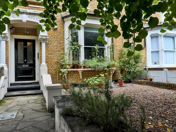 1 Bedroom Flat To Rent In Evering Road, N16