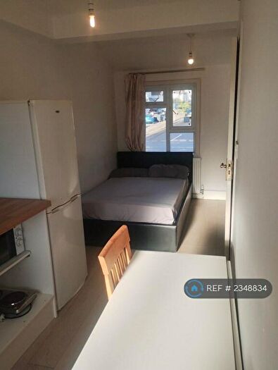 Studio To Rent In Mays Lane, Barnet, EN5