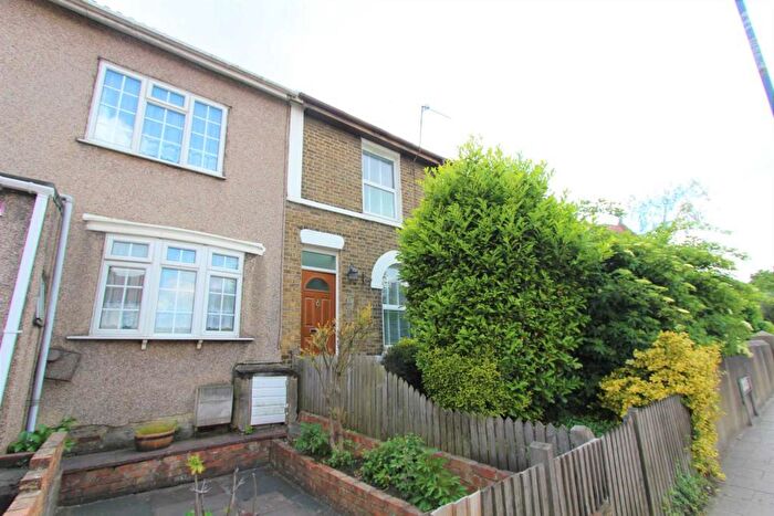 2 Bedroom End Of Terrace House For Sale In Perry Street, Gravesend, DA11