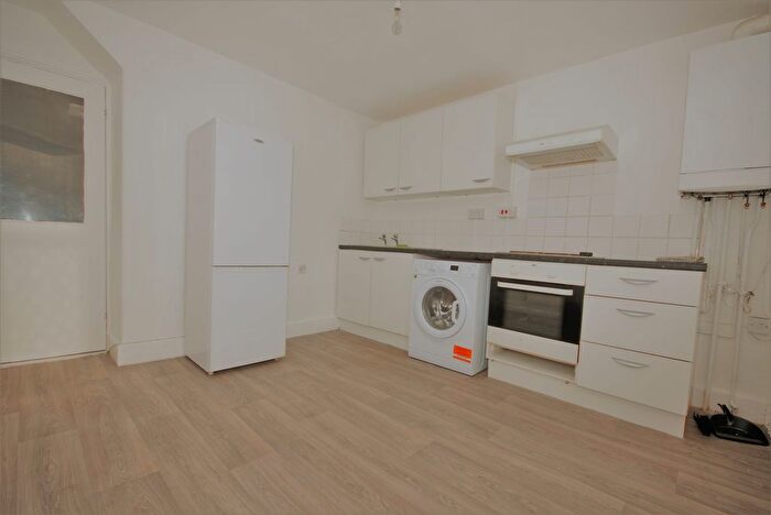 1 Bedroom Flat To Rent In Hastings Road, Southend-On-Sea, SS1