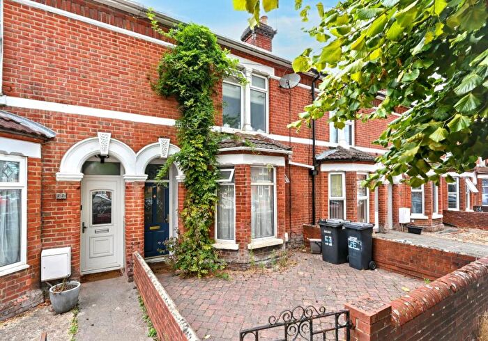5 Bedroom Terraced House For Sale In Desborough Road, Eastleigh, Hampshire, SO50
