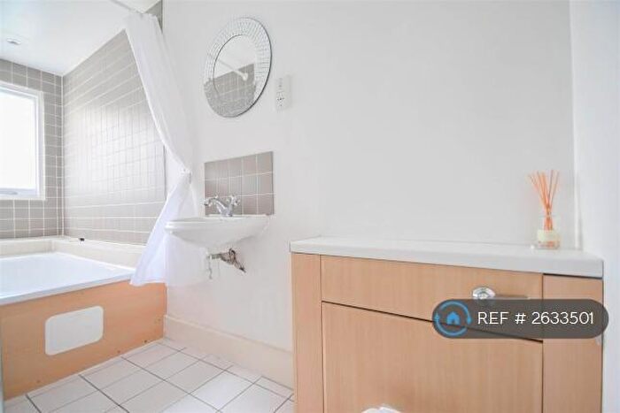 1 Bedroom Flat To Rent In Evering Road, London, E5
