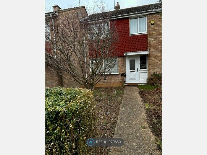 3 Bedroom Terraced House To Rent In Handcross Road, Luton, LU2