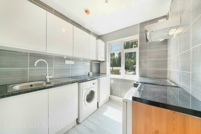 2 Bedroom Apartment To Rent In Chessington Road, Ewell, KT19