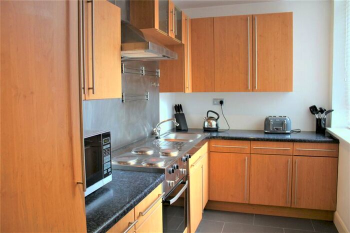2 Bedroom Apartment To Rent In Dingley Road, Islington, London, EC1V