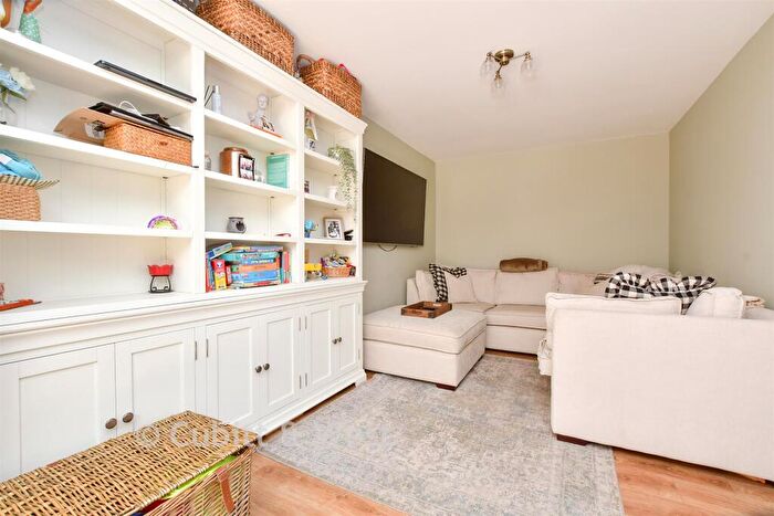 3 Bedroom Semi Detached House For Sale In Lambert Road, Banstead, Surrey, SM7