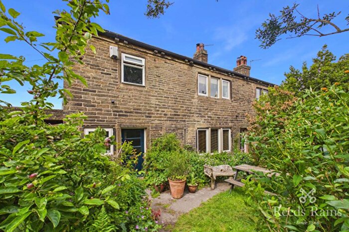 2 Bedroom Semi-Detached House For Sale In Causeway Foot, Halifax, West Yorkshire, HX2