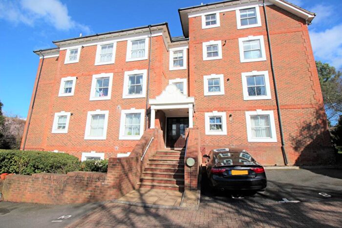 2 Bedroom Flat To Rent In Cavendish House, Woodside Grange Road, London, N12