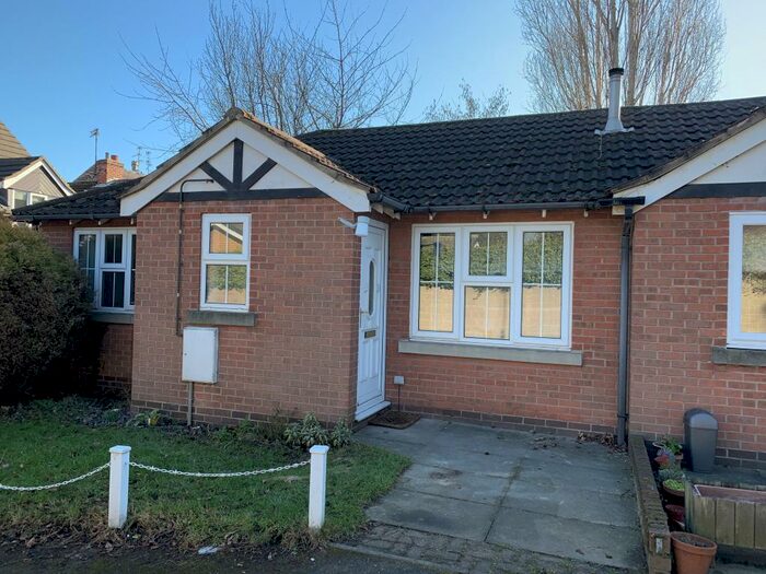 2 Bedroom Bungalow To Rent In St Mary's Mews, North Parade, Derby, DE1