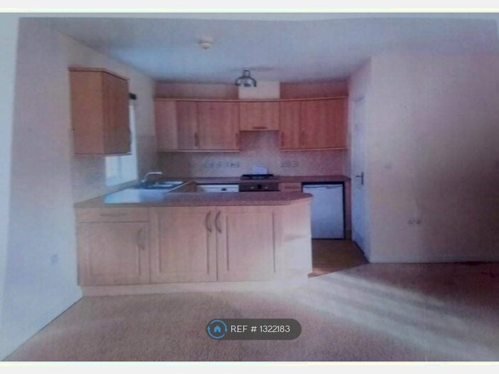 2 Bedroom Flat To Rent In Halfpenny Road, Salisbury, SP2