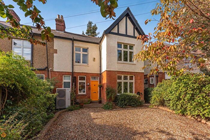 4 Bedroom Semi-Detached House For Sale In Park Road, Banbury, OX16