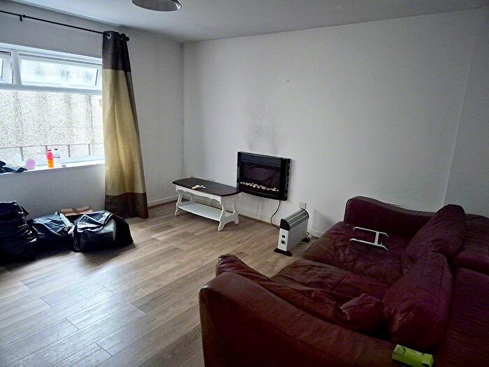 2 Bedroom Flat To Rent In Flat, - Pool Street, Caernarfon, LL55