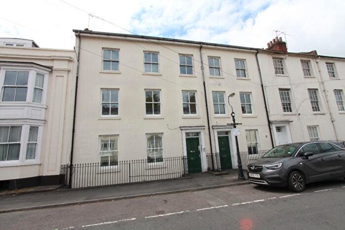 3 Bedroom Flat To Rent In Flat, - George Street, Leamington Spa, CV31