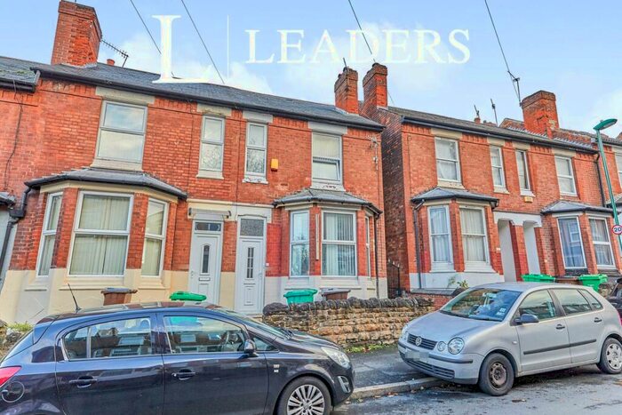 4 Bedroom Semi-Detached House To Rent In Rothesay Avenue, NG7