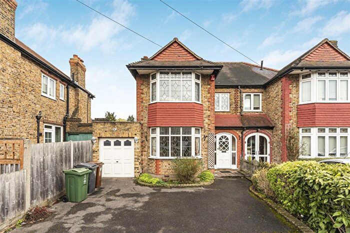 3 Bedroom Semi Detached House For Sale In Goldsborough Crescent, North Chingford, E4