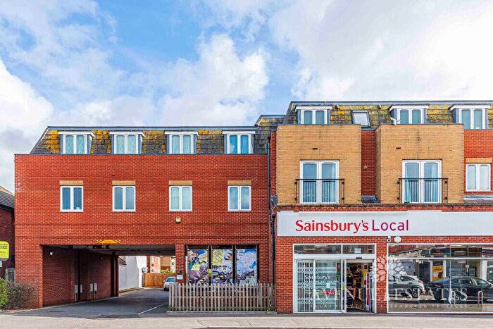 2 Bedroom Apartment For Sale In Wimborne Road, Bournemouth, Dorset, BH9