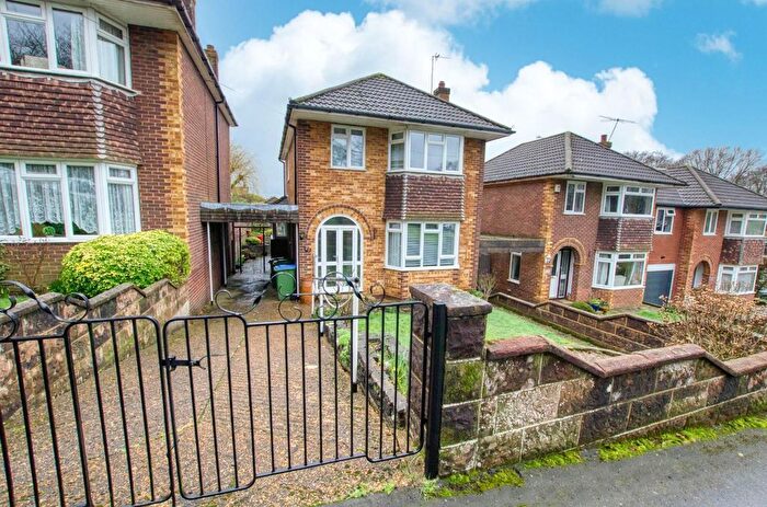 3 Bedroom Semi Detached House For Sale In Glasslaw Road, Southampton, SO18