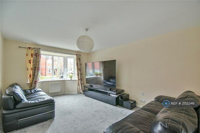 4 Bedroom Detached House To Rent In Greenwood Close, Audenshaw, Manchester, M34