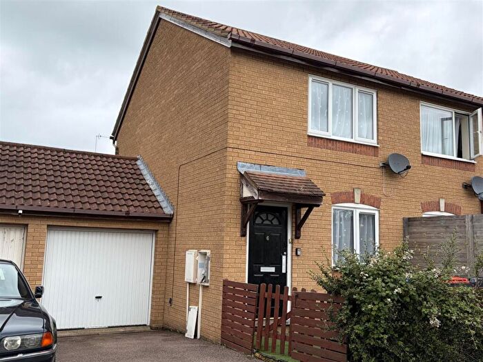 2 Bedroom Semi Detached House For Sale In Bantock Close, Browns Wood, Milton Keynes, MK7