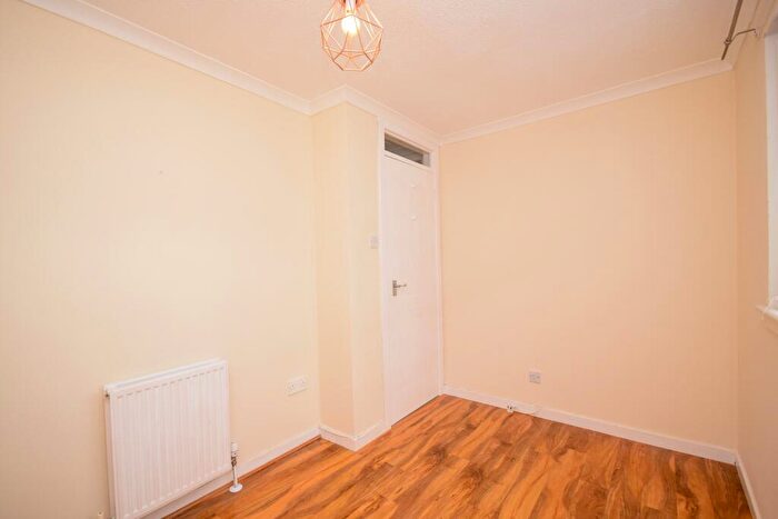 2 Bedroom Bungalow For Sale In Tarbrax Way, Hamilton, ML3