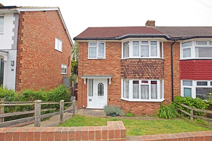 3 Bedroom Semi-Detached House For Sale In Rolvenden Road, Wainscott, Rochester, ME2