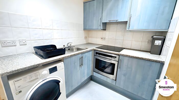 Studio To Rent In Select Studio - Available September, PL4 - Photo 2