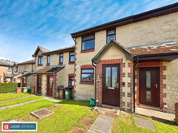 2 Bedroom Terraced House For Sale In Clos Llyswen, Penpedairheol, Hengoed, CF82