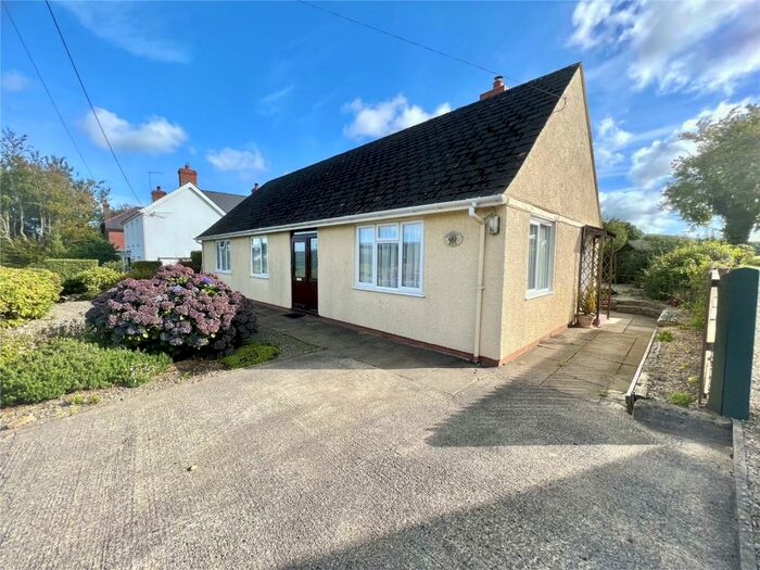 3 Bedroom Bungalow For Sale In Tyddyn Bach, Boncath, Pembrokeshire, SA37