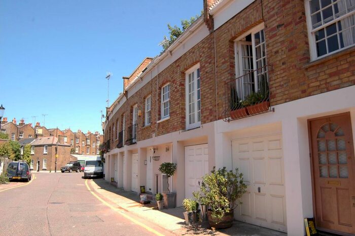 2 Bedroom Flat To Rent In Royal Crescent Mews, Holland Park, London, W11