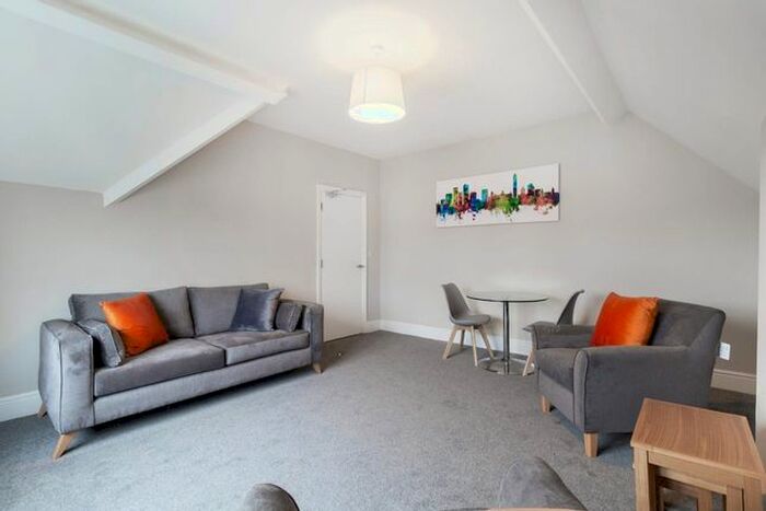 1 Bedroom Flat To Rent In City Road, Edgbaston, Birmingham, B17