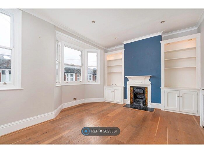 2 Bedroom Flat To Rent In Thorndean Street, London, SW18