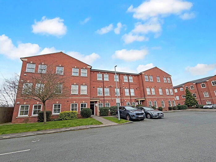 2 Bedroom Flat For Sale In Hatters Court, Stockport, SK1