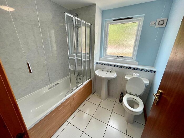 2 Bedroom Flat To Rent In Diriebught Road, Inverness, IV2