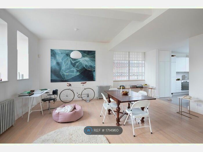 2 Bedroom Flat To Rent In Bruno Court, London, E8