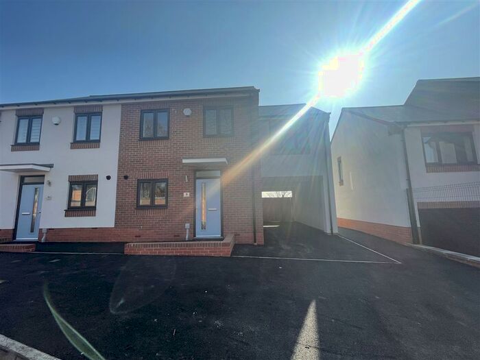 3 Bedroom House To Rent In Copeley Gardens, Birmingham, B23