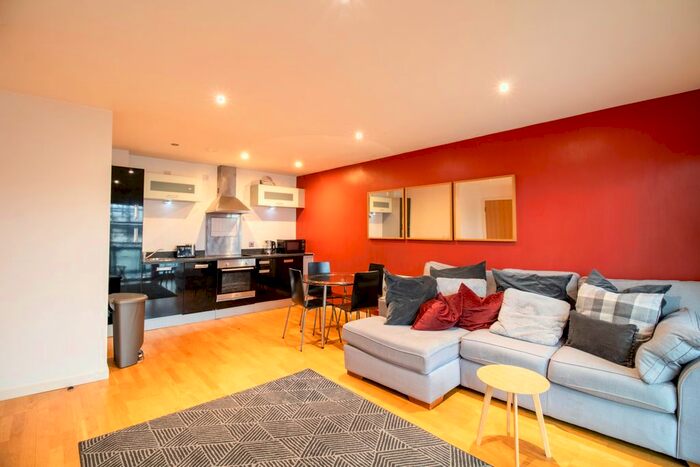 2 Bedroom Flat To Rent In Marsh Lane, Leeds, LS9