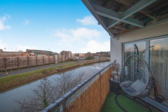 2 Bedroom Flat For Sale In Reavell Place, Ipswich, IP2