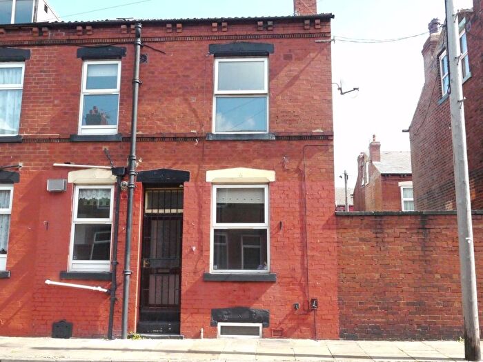 2 Bedroom Terraced House To Rent In Marley View, Beeston, Leeds, West Yorkshire, LS11
