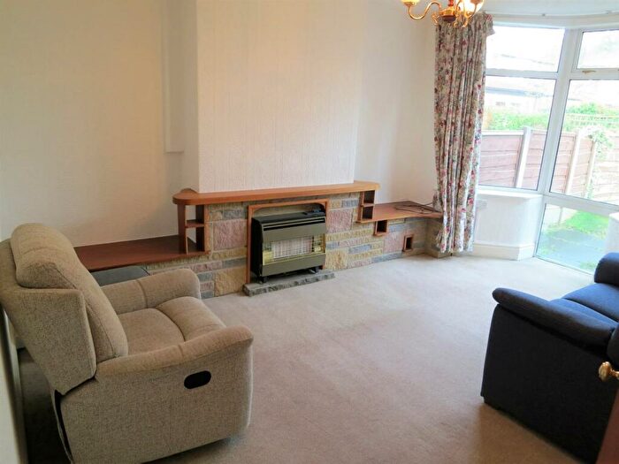 3 Bedroom Semi-Detached House To Rent In £pppw Cottonfield Road, Withington, M20