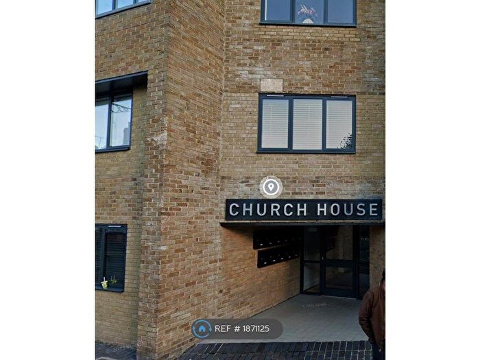 2 Bedroom Flat To Rent In Church Street, Ware, SG12