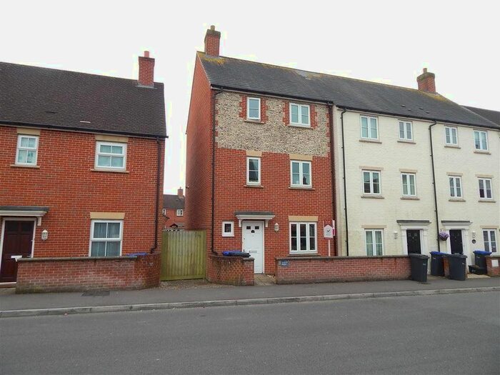 4 Bedroom End Of Terrace House To Rent In Archers Way, Archers Gate, Amesbury, SP4