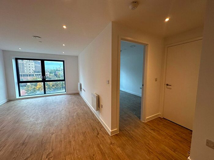 1 Bedroom Flat To Rent In Saxton Lane, Leeds, LS9