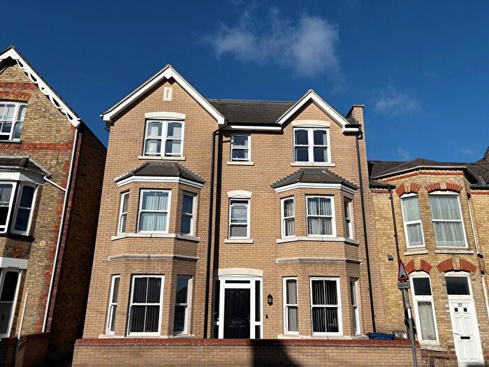 2 Bedroom Flat For Sale In New Street, St. Neots, PE19