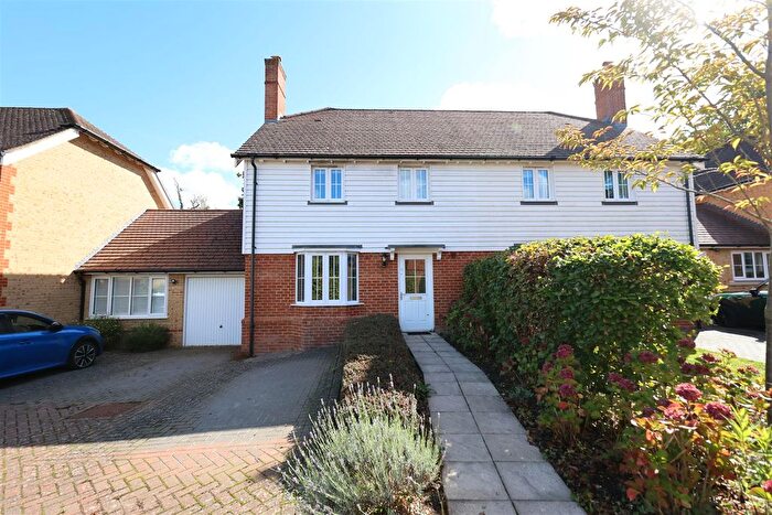 3 Bedroom Semi-Detached House To Rent In Hollow Trees Close, Leigh, Tonbridge, TN11