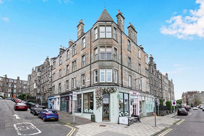 2 Bedroom Flat For Sale In / Meadowbank Avenue, Meadowbank, Edinburgh, EH8
