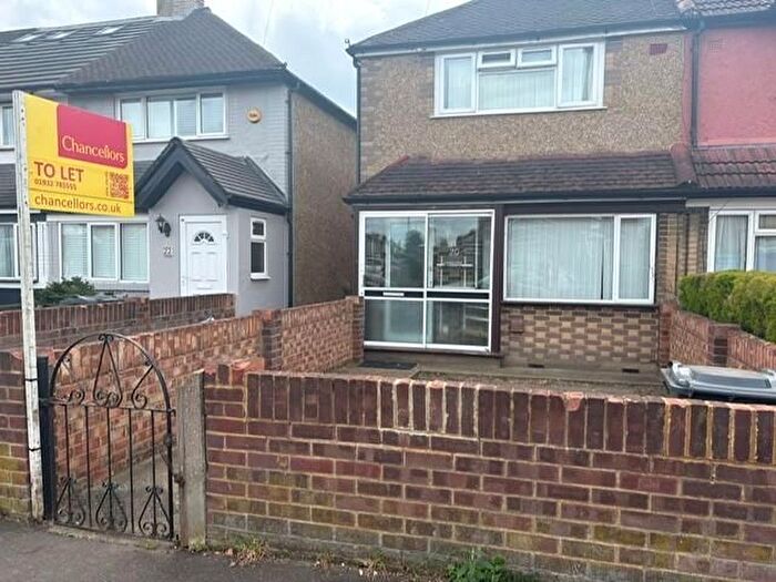 2 Bedroom End Of Terrace House To Rent In Feltham, Greater London, TW13