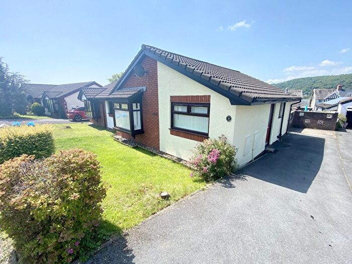 3 Bedroom Semi Detached Bungalow For Sale In Brunner Drive, Clydach, Swansea, City And County Of Swansea., SA6