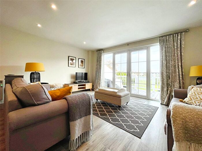 3 Bedroom Terraced House For Sale In Spine Road, South Cerney, Cirencester, Gloucestershire, GL7