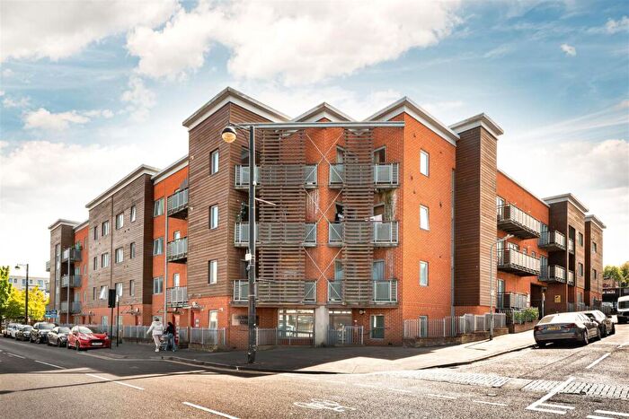 1 Bedroom Apartment For Sale In Town Centre, High Wycombe, HP11