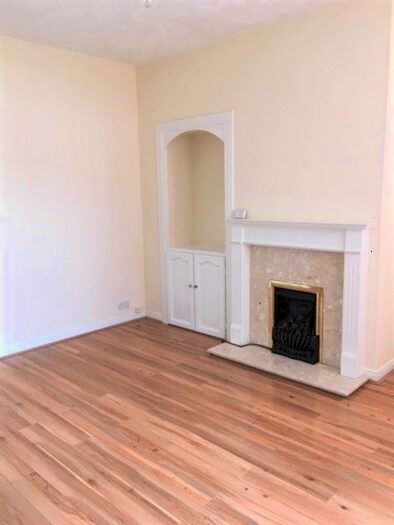 2 Bedroom Flat To Rent In Darnhall Drive, Perth PH2